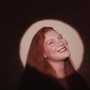 Meet your Posher, Caroline